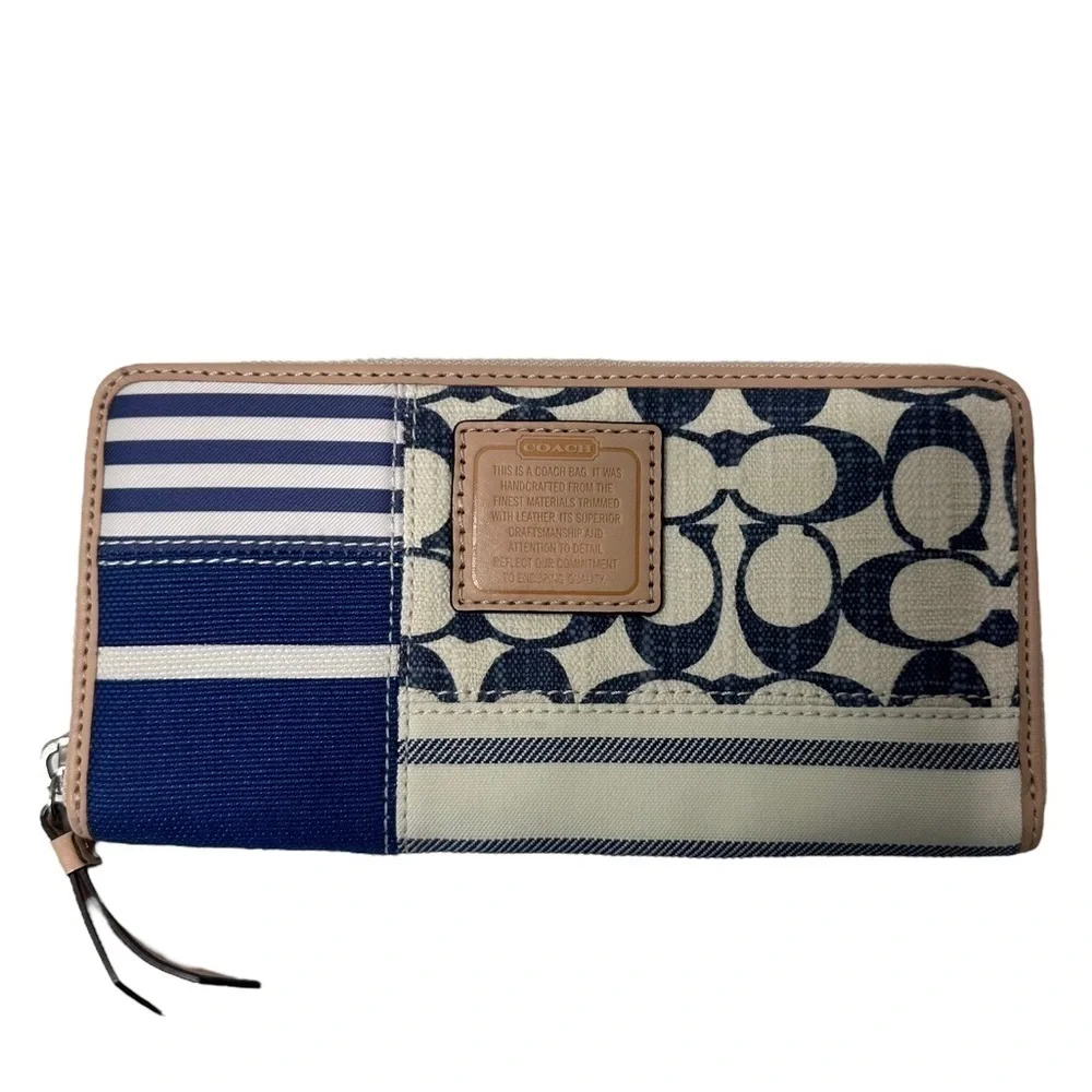 COACH Daisy Patchwork Emma Blue & White Tote w/ Matching Wallet - Picture 9 of 15